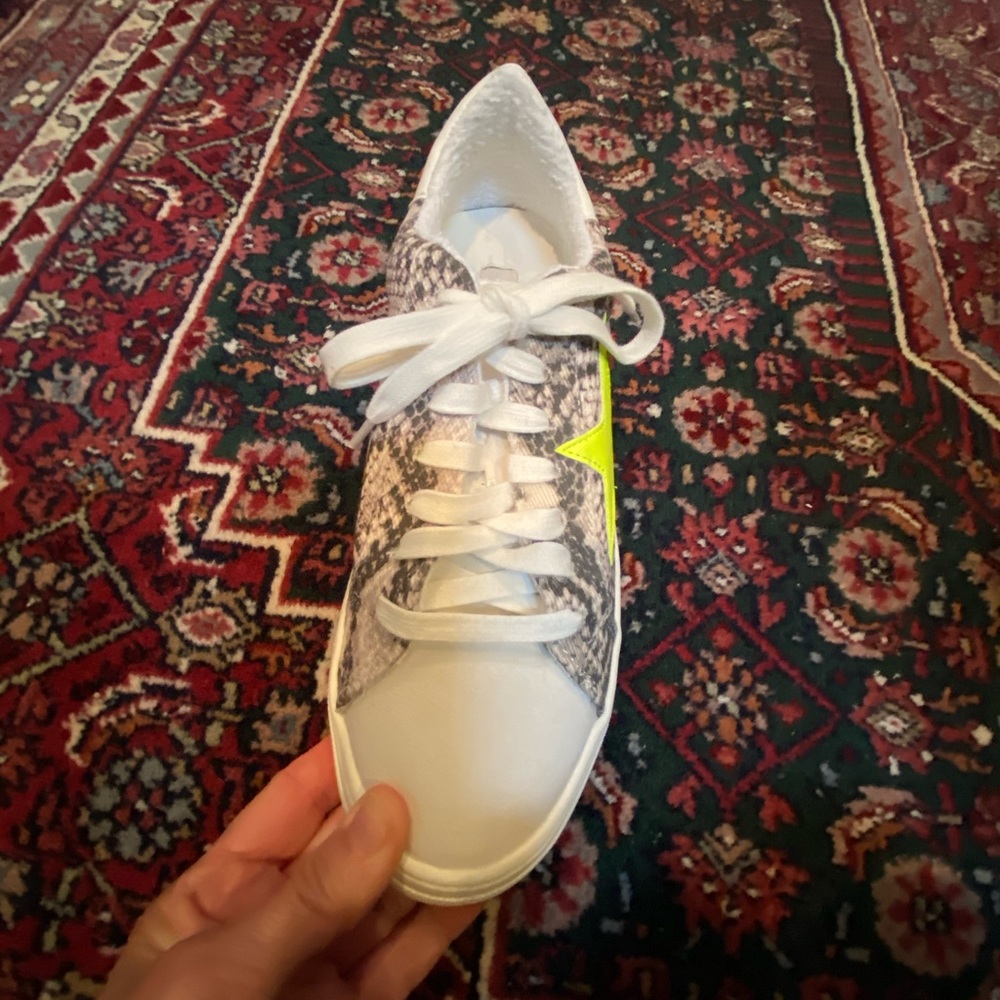 Steve Madden sneakers. Worn once. - Picture 12 of 12